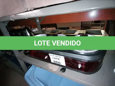 LOTE 060 - TRIPLO BUFFET (NO ESTADO SEM GARANTIA DE FUNCIONAMENTO, SUJEITO A POSSÍVEIS AVARIAS VISÍVEIS/OCULTAS E/OU AUSÊNCIA DE COMPONENTES)