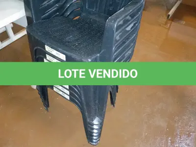 LOTE 191 - 7 CADEIRA POLTRONA DE PLÁSTICO PRETA (NO ESTADO SEM GARANTIA DE FUNCIONAMENTO, SUJEITO A POSSÍVEIS AVARIAS VISÍVEIS/OCULTAS E/OU AUSÊNCIA DE COMPONENTES)