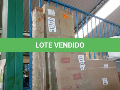 LOTE 156 - ROUPEIRO CRAVO 4 PORTAS BRANCO/ROSA (NO ESTADO SEM GARANTIA DE FUNCIONAMENTO, SUJEITO A POSSÍVEIS AVARIAS VISÍVEIS/OCULTAS E/OU AUSÊNCIA DE COMPONENTES)
