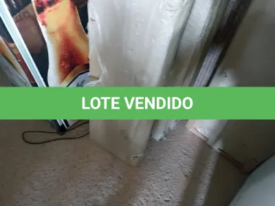 LOTE 002 - PAINEL PARA TV TB128L BRANCO BRILHO OFF-WHITE / FREIJO DALLA COSTA (NO ESTADO SEM GARANTIA DE FUNCIONAMENTO, SUJEITO A POSSÍVEIS AVARIAS VISÍVEIS/OCULTAS E/OU AUSÊNCIA DE COMPONENTES)