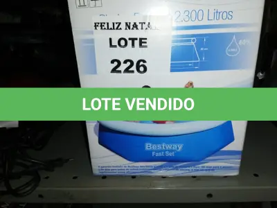 LOTE 226 - PISCINA INFLÁVEL FAST SET DE 2300 LITROS BESTWAY (NO ESTADO SEM GARANTIA DE FUNCIONAMENTO, SUJEITO A POSSÍVEIS AVARIAS VISÍVEIS/OCULTAS E/OU AUSÊNCIA DE COMPONENTES)