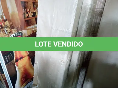 LOTE 002 - PAINEL PARA TV TB128L BRANCO BRILHO OFF-WHITE / FREIJO DALLA COSTA (NO ESTADO SEM GARANTIA DE FUNCIONAMENTO, SUJEITO A POSSÍVEIS AVARIAS VISÍVEIS/OCULTAS E/OU AUSÊNCIA DE COMPONENTES)