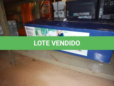 LOTE 068 - VAPORIZADOR DE PISO, MOP11, PRETO, 220V, ELECTROLUX (NO ESTADO SEM GARANTIA DE FUNCIONAMENTO, SUJEITO A POSSÍVEIS AVARIAS VISÍVEIS/OCULTAS E/OU AUSÊNCIA DE COMPONENTES)