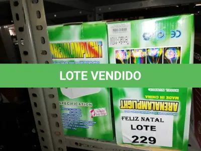 LOTE 229 - 4 PROJETOR DE LUZES E EFEITOS (ARENA LAMPLIGHT) (NO ESTADO SEM GARANTIA DE FUNCIONAMENTO, SUJEITO A POSSÍVEIS AVARIAS VISÍVEIS/OCULTAS E/OU AUSÊNCIA DE COMPONENTES)