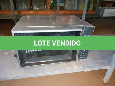 LOTE 106 - MICROONDAS ELECTROLUX (NO ESTADO SEM GARANTIA DE FUNCIONAMENTO, SUJEITO A POSSÍVEIS AVARIAS VISÍVEIS/OCULTAS E/OU AUSÊNCIA DE COMPONENTES)