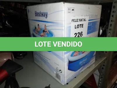 LOTE 226 - PISCINA INFLÁVEL FAST SET DE 2300 LITROS BESTWAY (NO ESTADO SEM GARANTIA DE FUNCIONAMENTO, SUJEITO A POSSÍVEIS AVARIAS VISÍVEIS/OCULTAS E/OU AUSÊNCIA DE COMPONENTES)