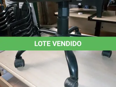 LOTE 159 - CADEIRA GAMER (NO ESTADO SEM GARANTIA DE FUNCIONAMENTO, SUJEITO A POSSÍVEIS AVARIAS VISÍVEIS/OCULTAS E/OU AUSÊNCIA DE COMPONENTES)