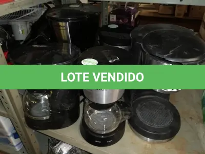 LOTE 216 - 5 CAFETEIRAS (NO ESTADO SEM GARANTIA DE FUNCIONAMENTO, SUJEITO A POSSÍVEIS AVARIAS VISÍVEIS/OCULTAS E/OU AUSÊNCIA DE COMPONENTES)