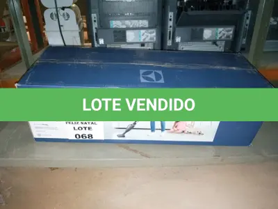 LOTE 068 - VAPORIZADOR DE PISO, MOP11, PRETO, 220V, ELECTROLUX (NO ESTADO SEM GARANTIA DE FUNCIONAMENTO, SUJEITO A POSSÍVEIS AVARIAS VISÍVEIS/OCULTAS E/OU AUSÊNCIA DE COMPONENTES)