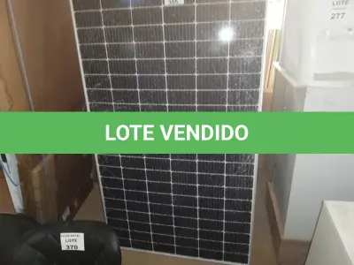 LOTE 355 - 11 PLACAS ENERGIA SOLAR (NO ESTADO SEM GARANTIA DE FUNCIONAMENTO, SUJEITO A POSSÍVEIS AVARIAS VISÍVEIS/OCULTAS E/OU AUSÊNCIA DE COMPONENTES)