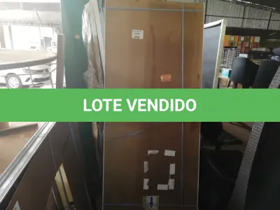 LOTE 356 - PORTA LAMBRIL ALUMÍNIO C/PUXADOR VISION 3 VIDROS 2,10 X 0,90 (NO ESTADO SEM GARANTIA DE FUNCIONAMENTO, SUJEITO A POSSÍVEIS AVARIAS VISÍVEIS/OCULTAS E/OU AUSÊNCIA DE COMPONENTES)