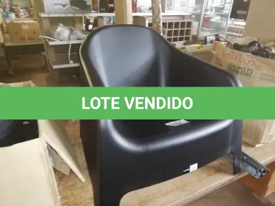 LOTE 301 - POLTRONA SKARPO PRETA (NO ESTADO SEM GARANTIA DE FUNCIONAMENTO, SUJEITO A POSSÍVEIS AVARIAS VISÍVEIS/OCULTAS E/OU AUSÊNCIA DE COMPONENTES)
