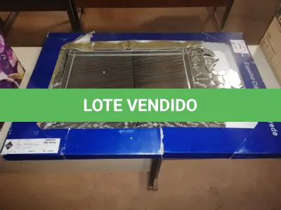 LOTE 337 - ESPELHO CLASSICO DE PAREDE (NO ESTADO SEM GARANTIA DE FUNCIONAMENTO, SUJEITO A POSSÍVEIS AVARIAS VISÍVEIS/OCULTAS E/OU AUSÊNCIA DE COMPONENTES)