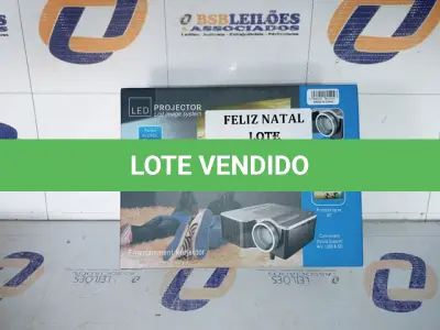 LOTE 240 - PROJETOR LED (NO ESTADO SEM GARANTIA DE FUNCIONAMENTO, SUJEITO A POSSÍVEIS AVARIAS VISÍVEIS/OCULTAS E/OU AUSÊNCIA DE COMPONENTES)