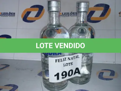 LOTE 190 - 2 VODKAS DESTILADA ABSOLUT GARRAFA 750ML (NO ESTADO SEM GARANTIA DE FUNCIONAMENTO, SUJEITO A POSSÍVEIS AVARIAS VISÍVEIS/OCULTAS E/OU AUSÊNCIA DE COMPONENTES)