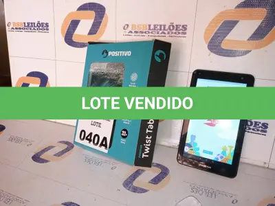LOTE 040 - TABLET POSITIVO TWIST TAB T770C, 32GB,  (NO ESTADO SEM GARANTIA DE FUNCIONAMENTO, SUJEITO A POSSÍVEIS AVARIAS VISÍVEIS/OCULTAS E/OU AUSÊNCIA DE COMPONENTES)