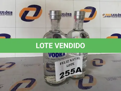 LOTE 255 - 2 VODKAS DESTILADA ABSOLUT GARRAFA 750ML (NO ESTADO SEM GARANTIA DE FUNCIONAMENTO, SUJEITO A POSSÍVEIS AVARIAS VISÍVEIS/OCULTAS E/OU AUSÊNCIA DE COMPONENTES)
