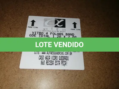 LOTE 332 - VITRO 4 FOLHAS 1,20 X 2,00 ALUMÍNIO C/BAND. C/GRADE (NO ESTADO SEM GARANTIA DE FUNCIONAMENTO, SUJEITO A POSSÍVEIS AVARIAS VISÍVEIS/OCULTAS E/OU AUSÊNCIA DE COMPONENTES)