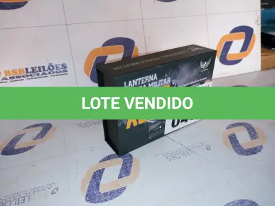 LOTE 045 - LANTERNA TÁTICA MILITAR X900 (NO ESTADO SEM GARANTIA DE FUNCIONAMENTO, SUJEITO A POSSÍVEIS AVARIAS VISÍVEIS/OCULTAS E/OU AUSÊNCIA DE COMPONENTES)