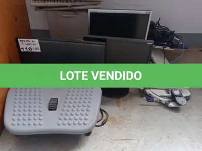 LOTE 110 - 03-MONITORES,03-ESTABILIZADORES, 03- TECLADOS, 01-FRAGMENTADORA (NO ESTADO)