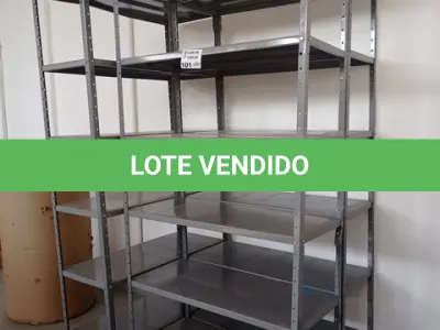 LOTE 101 - 03-ESTANTES EM FERRO C/05-PRATELEIRAS (NO ESTADO)