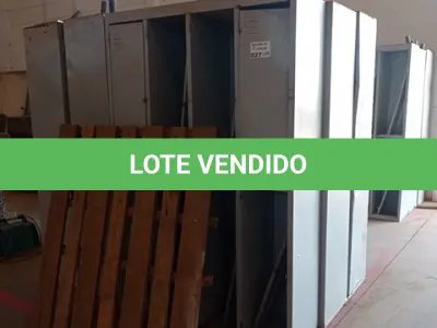 LOTE 027 - 01-LOTE CONTENDO ARMÁRIOS ROUPEIROS (SUCATA) (NO ESTADO)