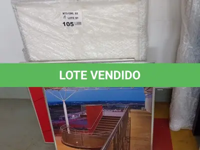 LOTE 105 - 01-LOTE C/ MOLDURAS PARA QUADROS (NO ESTADO)