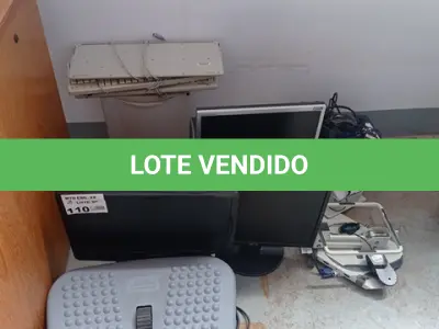 LOTE 110 - 03-MONITORES,03-ESTABILIZADORES, 03- TECLADOS, 01-FRAGMENTADORA (NO ESTADO)