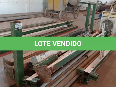 LOTE 049 - 01-LOTE C/ FERRAGENS DIVERSAS (NO ESTADO)