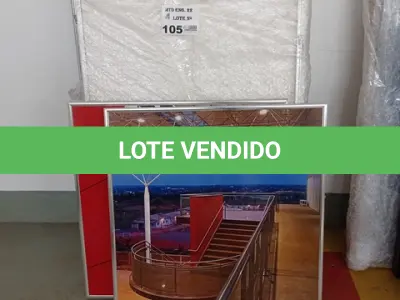 LOTE 105 - 01-LOTE C/ MOLDURAS PARA QUADROS (NO ESTADO)