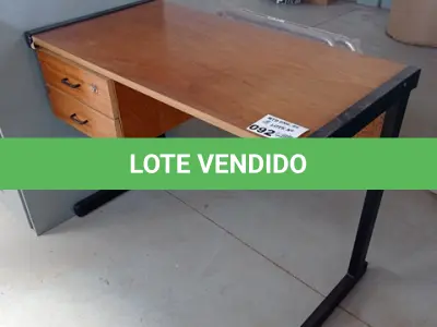 LOTE 092 - 01-MESA PARA ESCRITÓRIO (NO ESTADO)