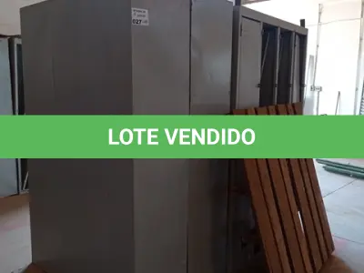 LOTE 027 - 01-LOTE CONTENDO ARMÁRIOS ROUPEIROS (SUCATA) (NO ESTADO)