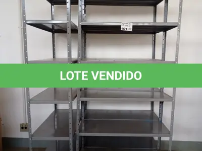 LOTE 101 - 03-ESTANTES EM FERRO C/05-PRATELEIRAS (NO ESTADO)