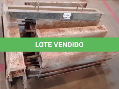 LOTE 057 - 01-LOTE C/FORMAS DE MEIO FIO (NO ESTADO)