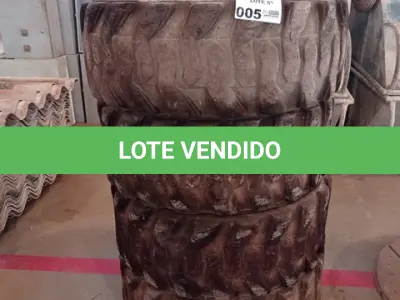 LOTE 005 - 04-RODAS COM PNEUS PARA BOB CAT.(NO ESTADO)