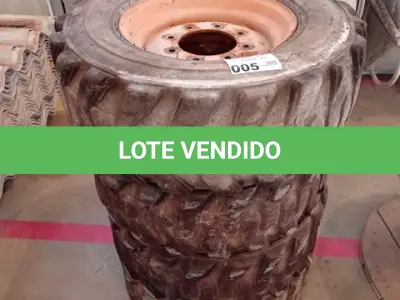 LOTE 005 - 04-RODAS COM PNEUS PARA BOB CAT.(NO ESTADO)