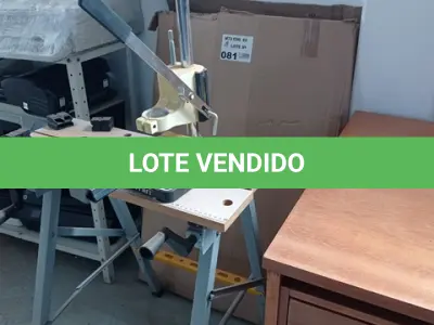 LOTE 081 - 01-CAVALETE EM MADEIRA , 01-SUPORTE PARA FURADEIRA 01-BANCADA PARA FERRAMENTAS (NO ESTADO)