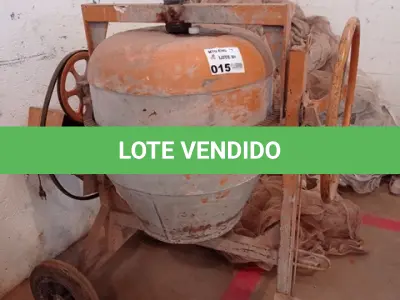 LOTE 015 - 01-BETONEIRA COM MOTOR MONOFÁSICO 120 LITROS (NO ESTADO)