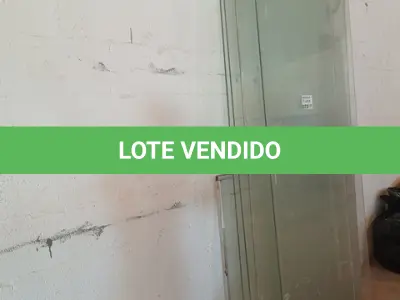 LOTE 072 - 01-LOTE C/ BLINDEX (NO ESTADO)