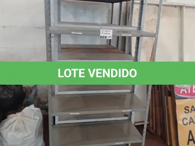 LOTE 009 - 04-ESTANTES EM FERRO C/05-PRATELEIRAS (NO ESTADO)