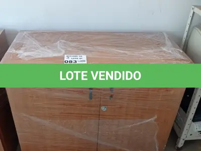 LOTE 083 - 01- ARMÁRIO EM MADEIRA, 02-PORTAS (NO ESTADO)