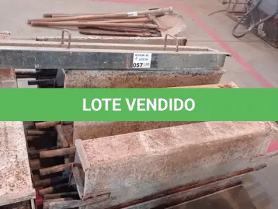 LOTE 057 - 01-LOTE C/FORMAS DE MEIO FIO (NO ESTADO)