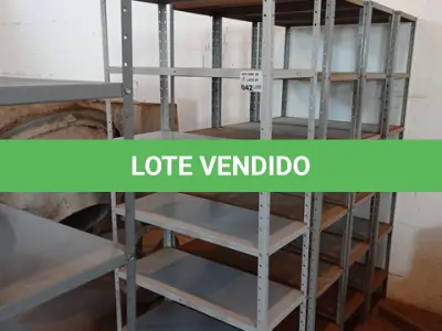 LOTE 042 - 04-ESTANTES EM FERRO C/05-PRATELEIRAS (NO ESTADO)