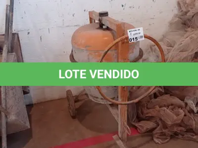 LOTE 015 - 01-BETONEIRA COM MOTOR MONOFÁSICO 120 LITROS (NO ESTADO)