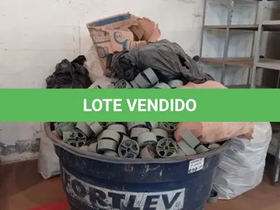 LOTE 010 - 01-LOTE C/ESPAÇADORES PARA CONCRETO ,01-CAIXA D ‘AGUA S/ TAMPA 500 LITROS (NO ESTADO)