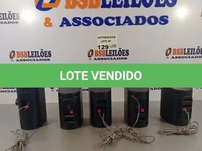 LOTE 129 - 05 CAIXAS DE SOM PEQUENAS HOME THEATER. (NO ESTADO, NÃO SABEMOS SE FUNCIONA. LEILÃO NÃO TEM GARANTIA E NEM DEVOLUÇÃO).