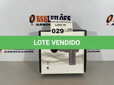 LOTE 029 - 01 PISTOLA DE MASSAGEM NA COR PRETA COM DOURADO CROMADA (NO ESTADO, NÃO SABEMOS SE FUNCIONA. LEILÃO NÃO TEM GARANTIA E NEM DEVOLUÇÃO)