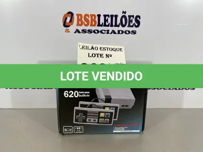 LOTE 069 - 01 VIDEOGAME VINTAGE NINTENDO COM MAIS DE 600 JOGOS EMBUTIDOS (NO ESTADO, NÃO SABEMOS SE FUNCIONA. LEILÃO NÃO TEM GARANTIA E NEM DEVOLUÇÃO)