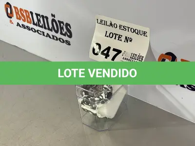 LOTE 047 - 01 RELÓGIO MILITAR CAMUFLADO BRANCO COM PRETO (NO ESTADO, NÃO SABEMOS SE FUNCIONA. LEILÃO NÃO TEM GARANTIA E NEM DEVOLUÇÃO)