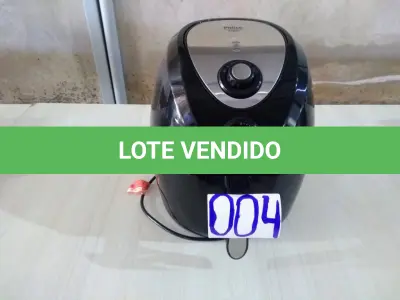 LOTE 004 - 01 (UMA) FRITADEIRA “AIR FRYER”, NA COR PRETA, MARCA “PHILCO”. (NO ESTADO).